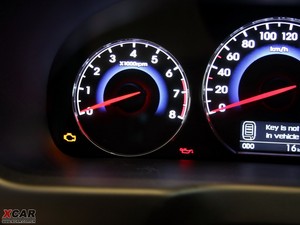 2010款2.4L 四驱豪华版 中控区