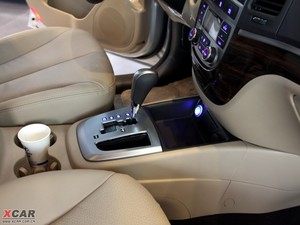 2010款2.4L 四驱豪华版 中控区