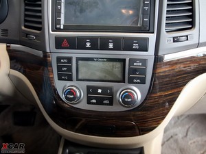 2010款2.4L 四驱豪华版 中控区