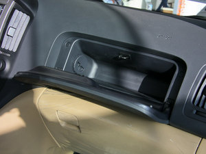 2011款2.4L 自动领航版 空间座椅
