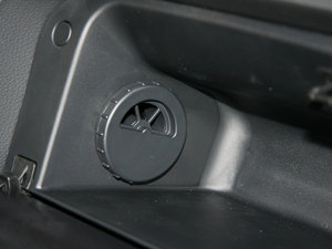 2011款2.4L 自动领航版 空间座椅