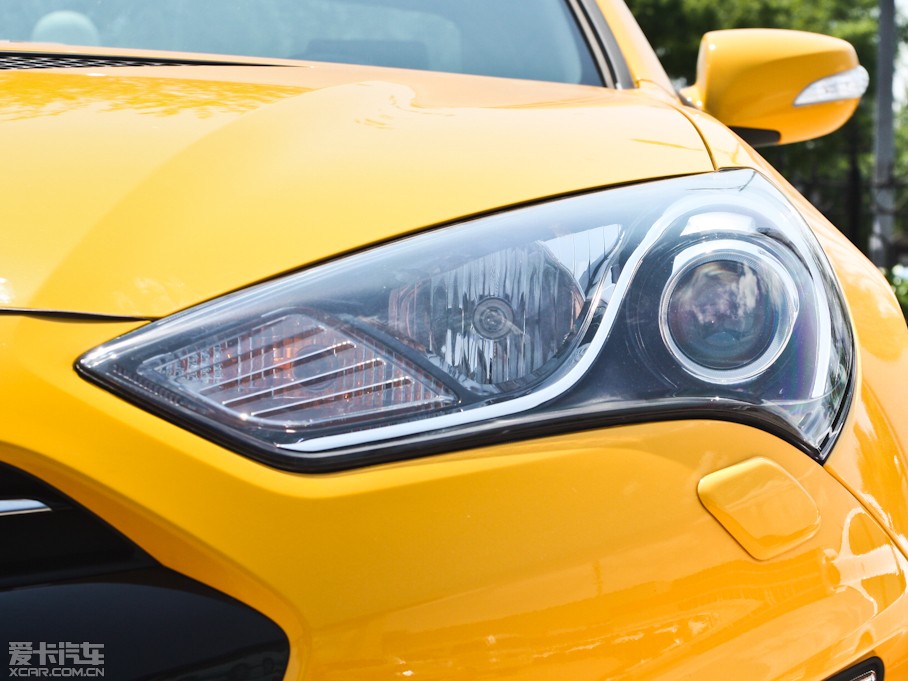 2012��ڶ�˹���� 2.0T �Ԅ�(d��ng)Brembo��