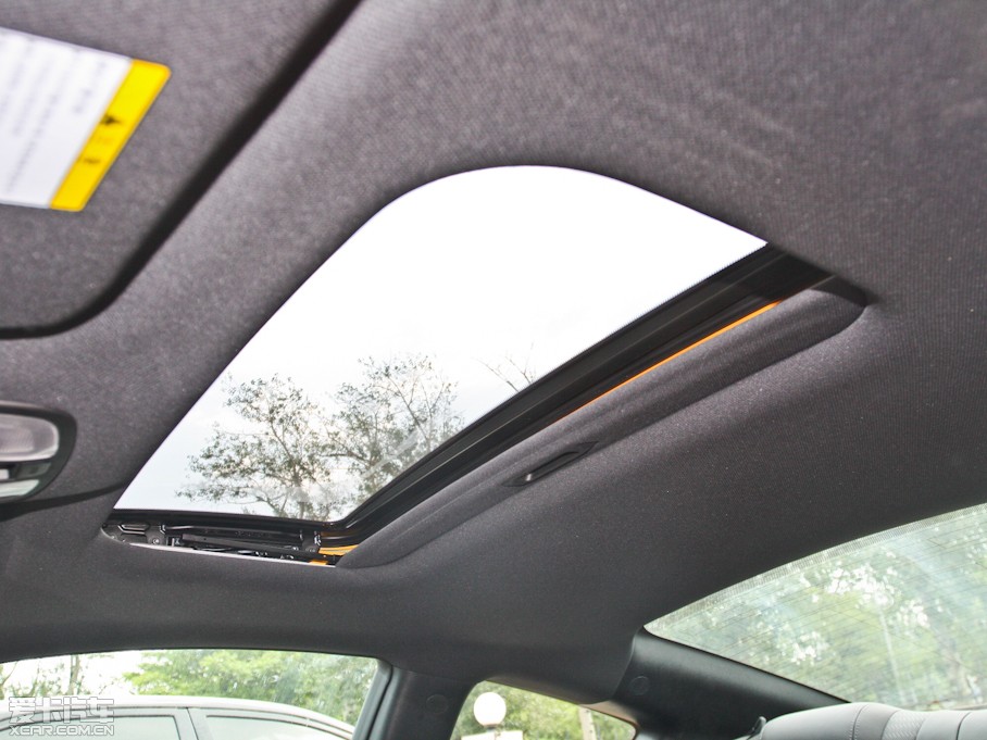 2012��ڶ�˹���� 2.0T �Ԅ�Brembo��