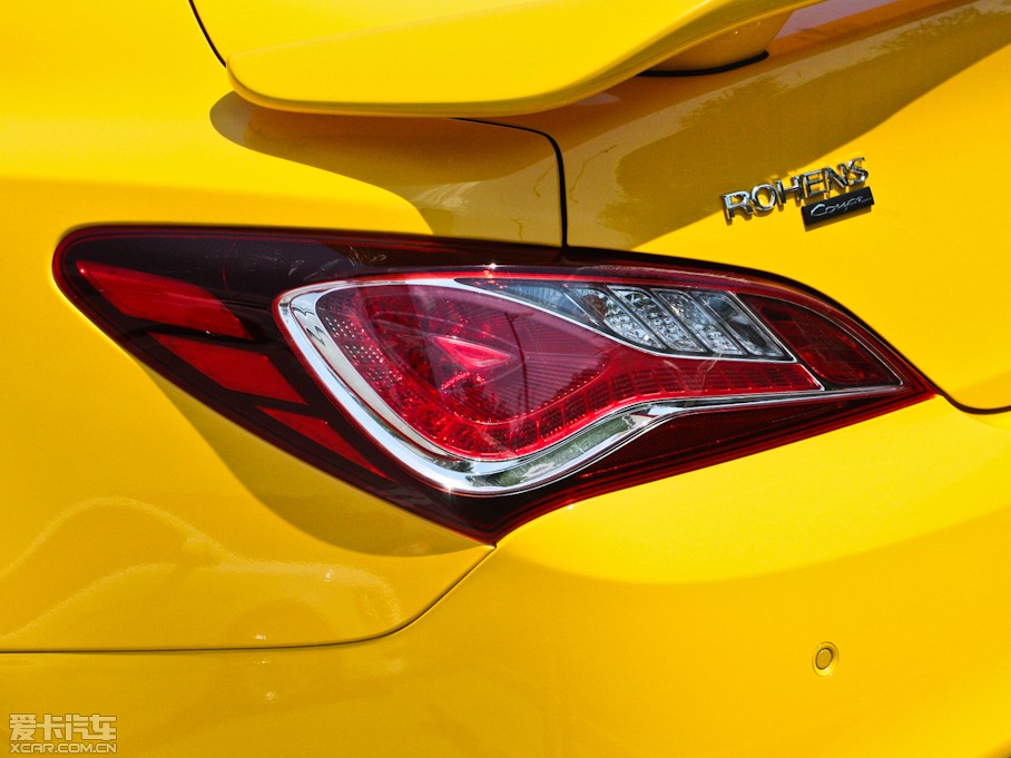 2012��ڶ�˹���� 2.0T �Ԅ�(d��ng)Brembo��