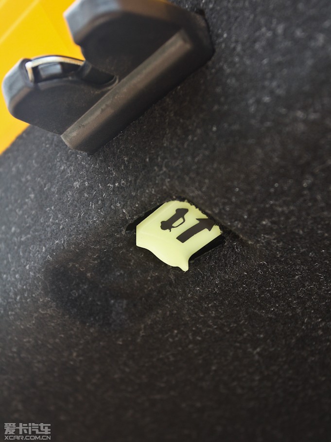 2012��ڶ�˹���� 2.0T �Ԅ�Brembo��