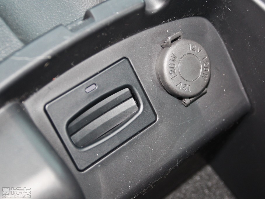 2012��ڶ�˹���� 2.0T �Ԅ�Brembo��