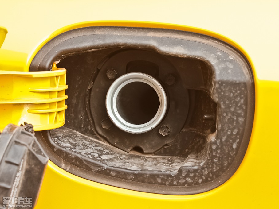 2012��ڶ�˹���� 2.0T �Ԅ��n�Ű�