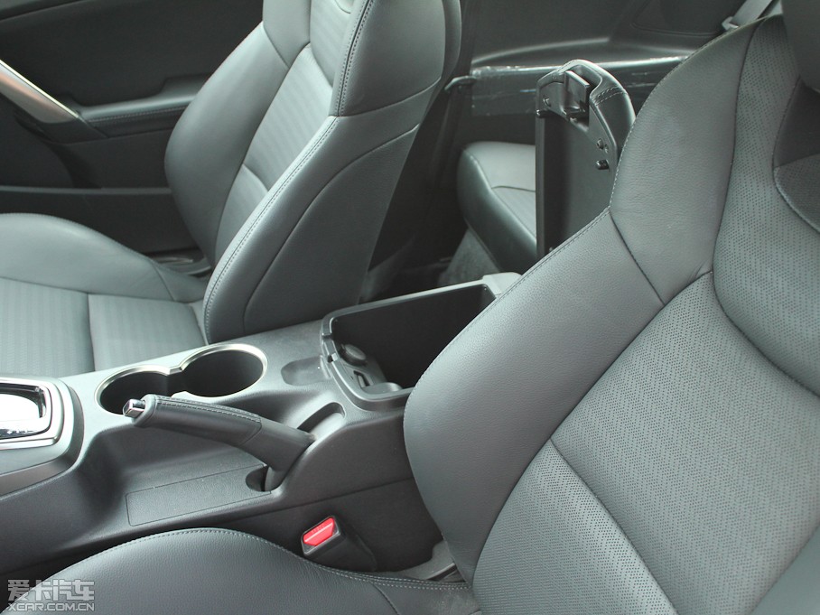 2012��ڶ�˹���� 2.0T �Ԅ�(d��ng)�n�Ű�