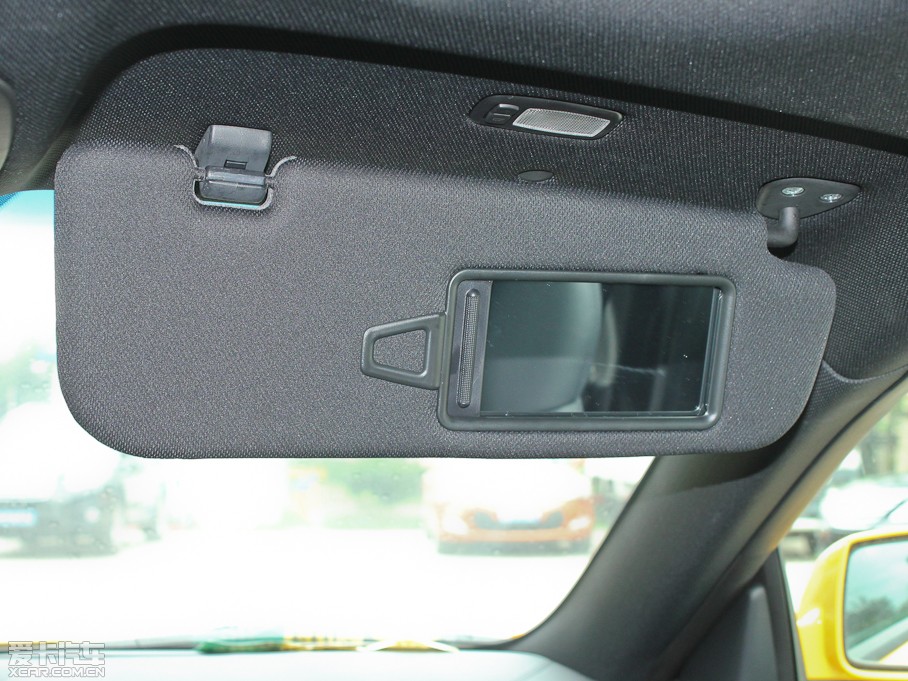 2012��ڶ�˹���� 2.0T �Ԅ��n�Ű�