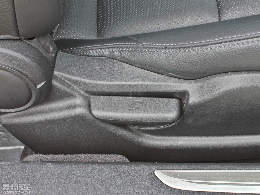 2012��ڶ�˹���� 2.0T �Ԅ�(d��ng)�n�Ű�