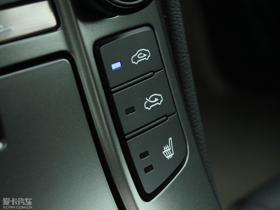 2012��ڶ�˹���� 2.0T �Ԅ��n�Ű�