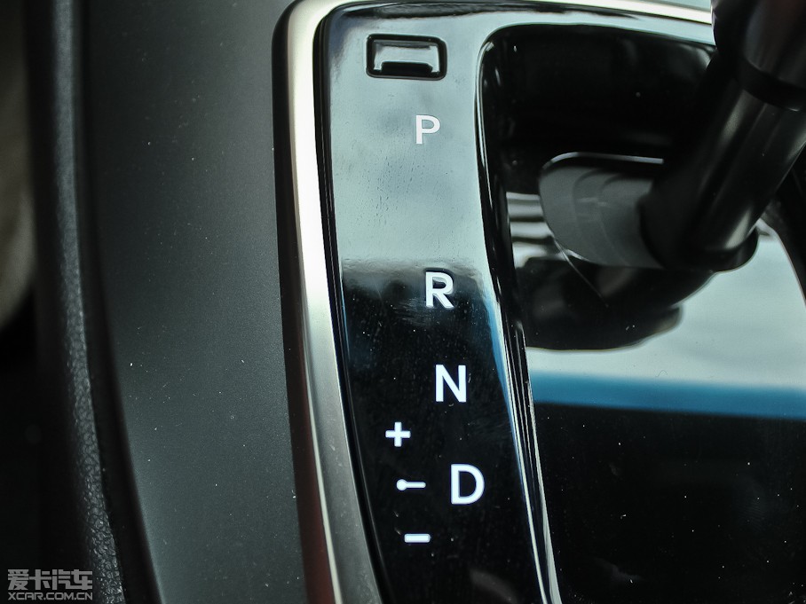 2012��ڶ�˹���� 2.0T �Ԅ��n�Ű�