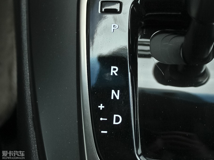 2012��ڶ�˹���� 2.0T �Ԅ��n�Ű�