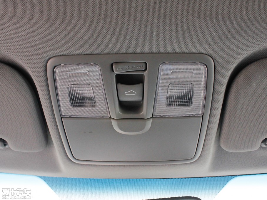 2012Velosterw˼ 1.6T ԄŞ