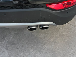 2013款3.0L 自动四驱旗舰版 7座 欧IV 排气管