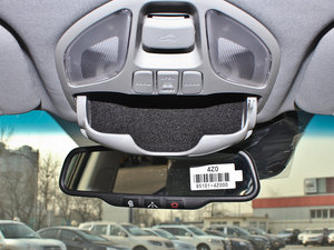 2013款3.0L 自动四驱旗舰版 7座 欧IV 空间座椅