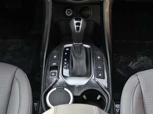 2013款3.0L 自动四驱旗舰版 7座 欧IV 中控区