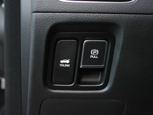 2014款3.8L GDI加长尊贵版 驻车制动器