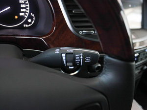 2014款3.8L GDI加长尊贵版 中控区