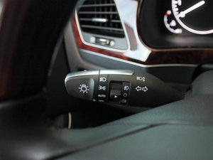 2014款3.8L GDI加长尊贵版 中控区
