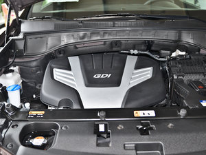 2013款3.0L 7座四驱豪华版 发动机