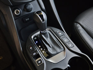 2013款3.0L 6座四驱旗舰版 换挡杆