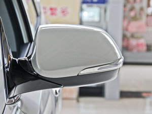 2013款3.0L 7座四驱舒适版 后视镜