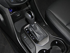 2013款3.0L 7座四驱舒适版 换挡杆