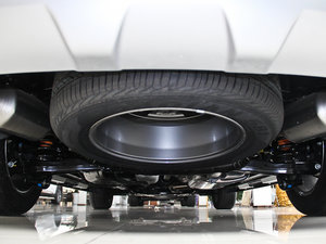 2013款3.0L 7座四驱舒适版 备胎