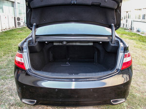 2012款2.0L 舒适版 空间座椅