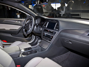 2015��2.0T Sport �п؅^