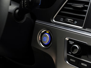 2015��2.0T Sport �п؅^