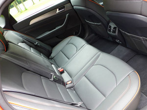 2015款2.0T Sport 空间座椅