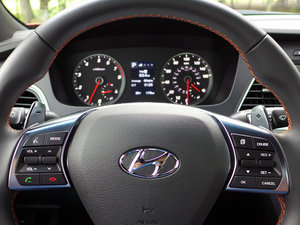 2015��2.0T Sport �п؅^