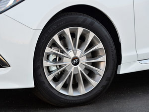 2015款基本型 细节外观