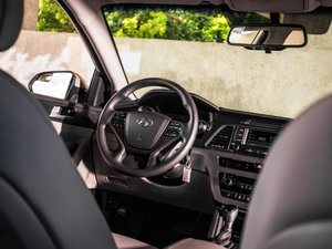 2015��2.0T Sport �п؅^