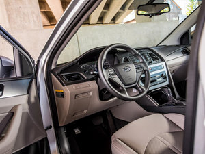 2015款2.0T Sport 中控区