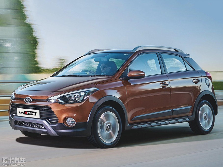 2015��i20 Active