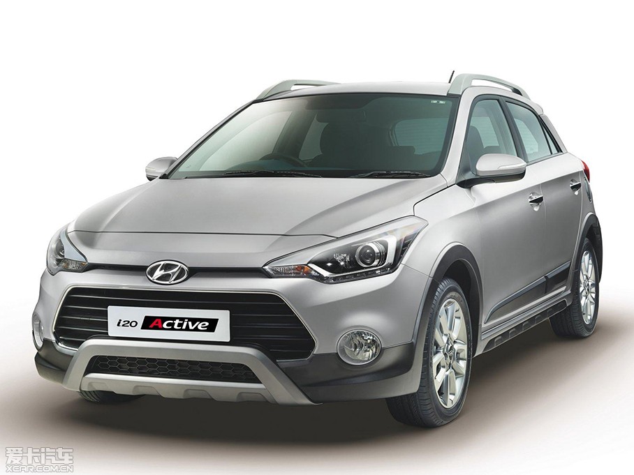 2015��i20 Active