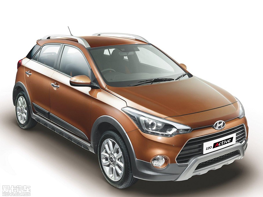 2015��i20 Active