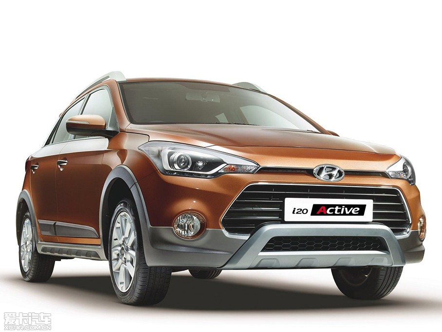 2015��i20 Active