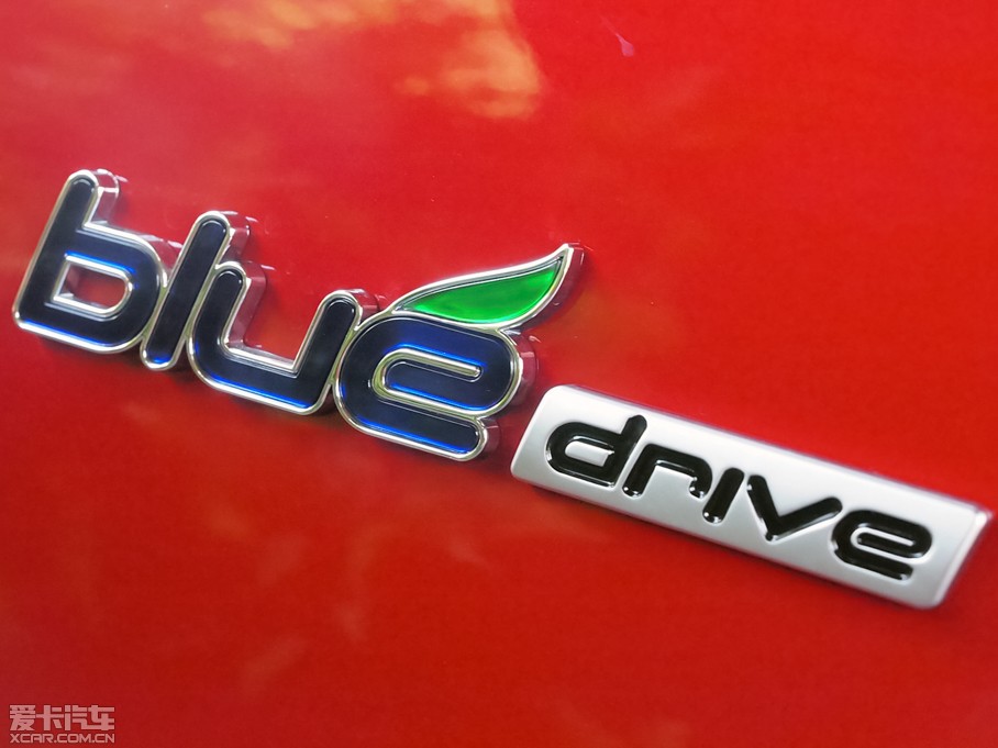 2015{Hybrid(M) Hybrid