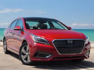 2015款Hybrid 整体外观