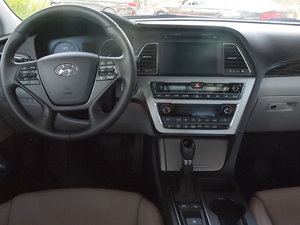 2015款Hybrid 中控区