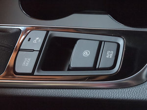 2015款Hybrid 中控区