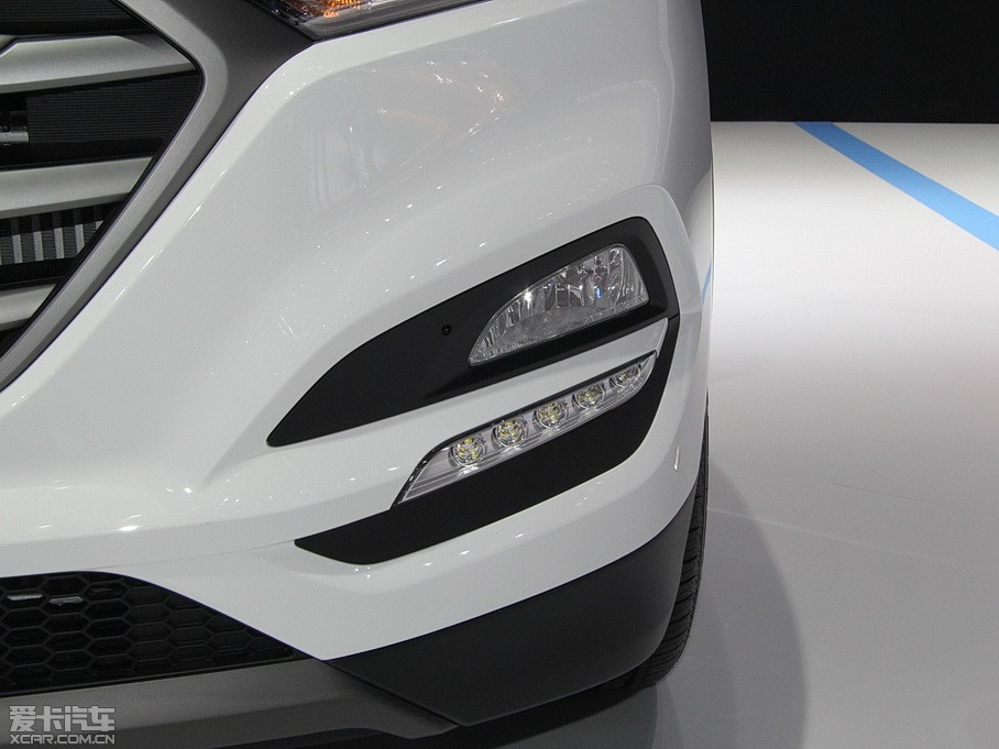 2015;(M) Plug-in Hybrid