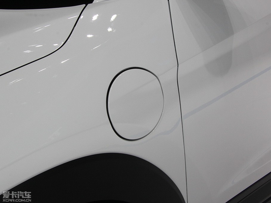 2015;(M) Plug-in Hybrid