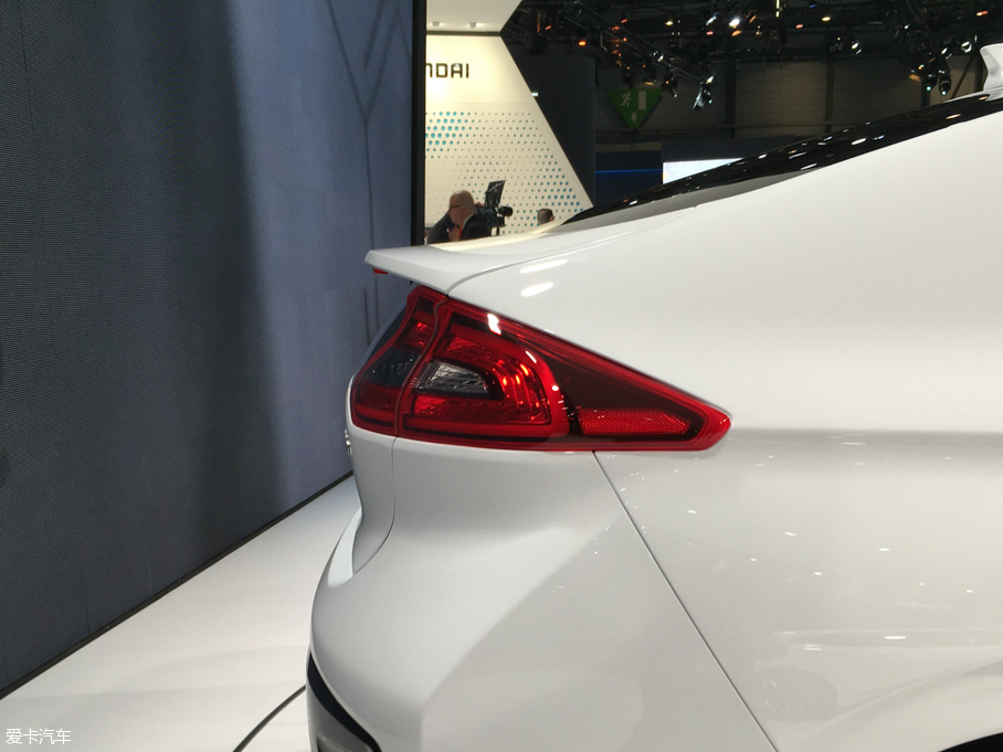 2016IONIQ Plug-in