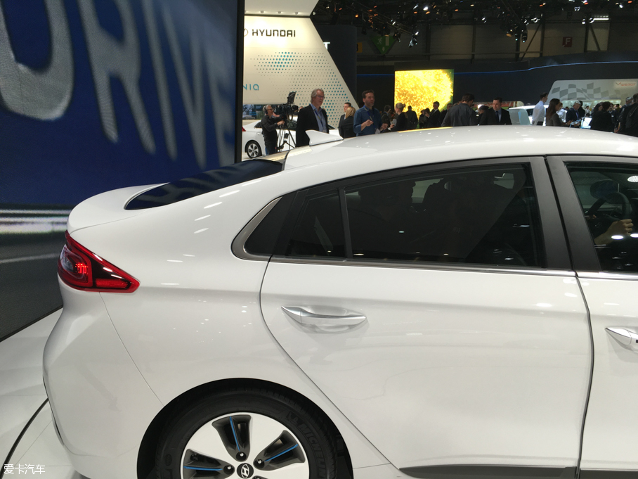 2016IONIQ Plug-in