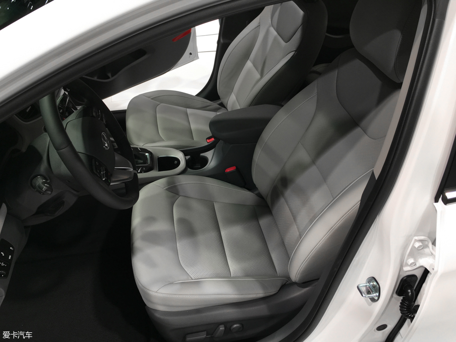 2016I(lng)ONIQ Plug-in